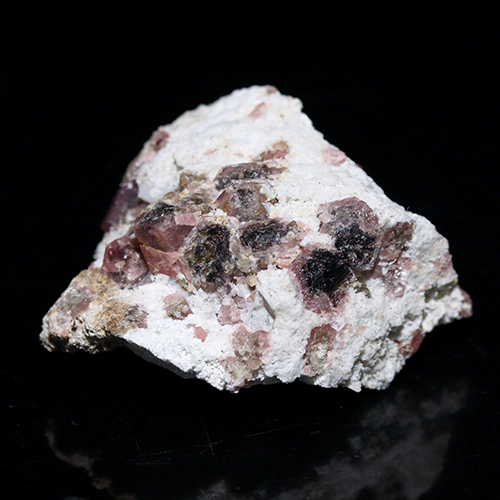 〔D131-17〕ピンクガーネット メキシコ産  シエラ・デ・クルセス Pink Garnet 鉱物 原石 標本【メール便不可】