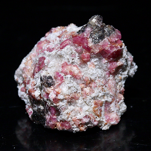 〔D131-2〕ピンクガーネット　メキシコ産  Pink Garnet 鉱物 原石 標本【メール便不可】