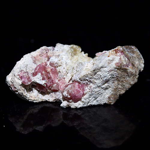 〔D131-23〕ピンクガーネット メキシコ産  シエラ・デ・クルセス Pink Garnet 鉱物 原石 標本【メール便不可】