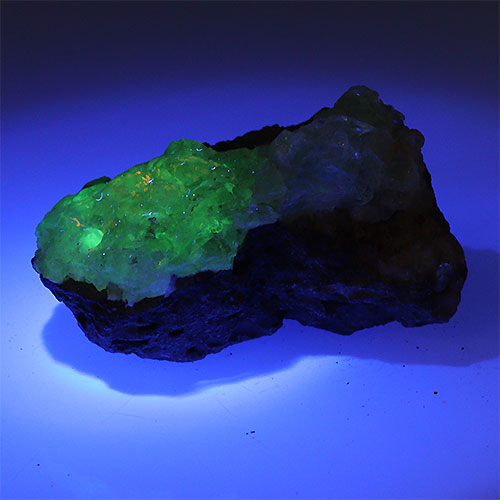 〔D356-19〕希少 メキシコ産 蛍光 ハイアライトオパール 玉滴石 Hyalite Opal 結晶 原石1個売り【メール便不可】