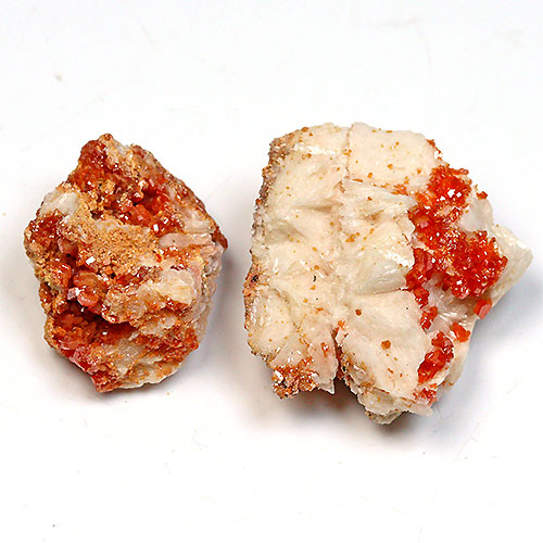 〔D361-8〕バナジナイト(褐鉛鉱) モロッコ産 Vanadinite 2個 鉱物原石【メール便不可】