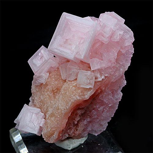 〔D427-18〕濃いピンク ピンクハーライトカリフォルニア産  Pink Halite 岩塩 塩の花 浄化 鉱物 原石 標本