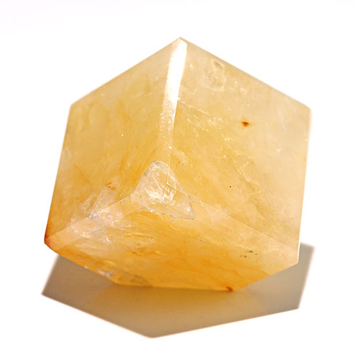 〔D437〕イエローライモナイトインクォーツ【褐鉄鉱入り水晶】キューブ 彫刻置物 ブラジル産