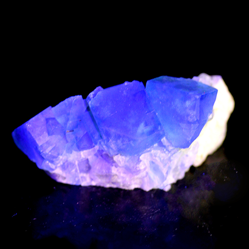 メール便不可 〔D486-19〕Fluorite フローライト 蛍光鉱物 蛍石 マダガスカル 結晶 原石【FOREST 天然石 パワーストーン】