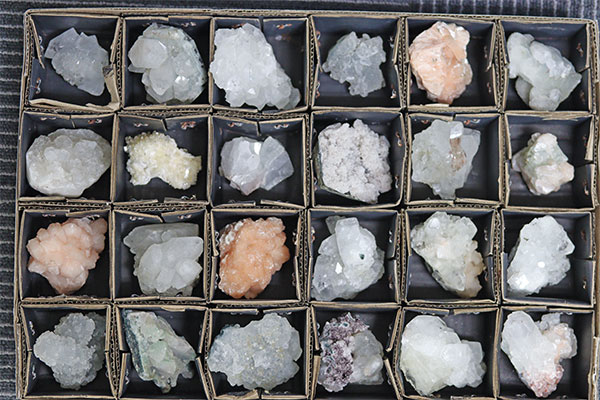 〔D536-5〕お買い得 インド産 ゼオライト zeolite 沸石  結晶石 24個入【箱売り】【メール便不可】