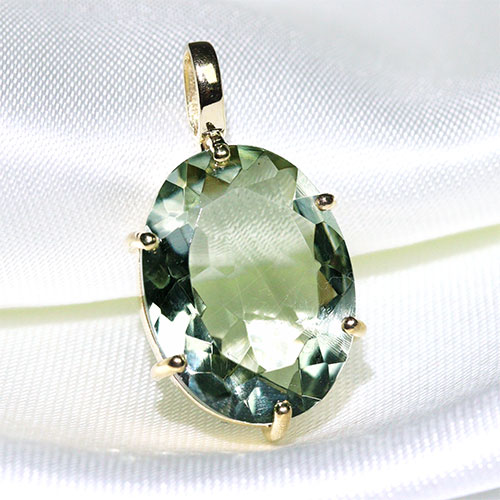 〔J375-15〕宝石質 グリーンアメジスト プライオライト ペンダント Greened Amethyst