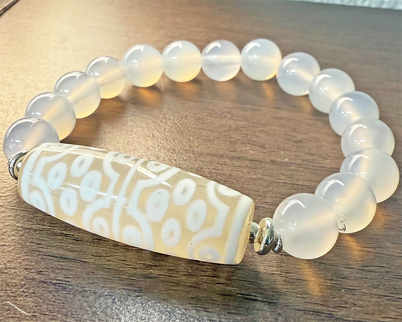 〔K2047〕三十六眼天珠 ホワイトカルセドニー ブレスレット  Agate【ランダム発送】