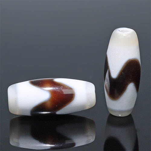 〔Z66-2〕【 天珠】約28x12mm 虎牙天珠 守り 開運 風水 【ランダム発送】【FOREST 天然石 パワーストーン】