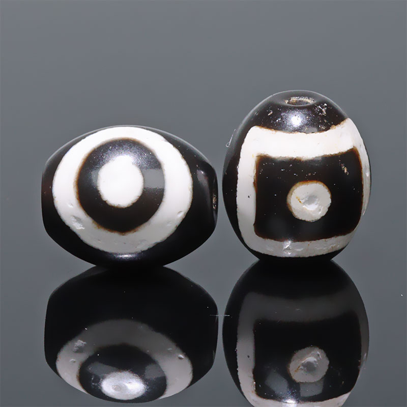 〔Z70-1〕【 天珠】約14x12mm 天地天珠 守り 開運 風水 【ランダム発送】【FOREST 天然石 パワーストーン】