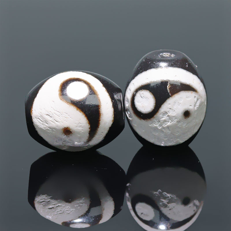 〔Z70-9〕【 天珠】約14x12mm 陰陽太極天珠 開運 風水 【ランダム発送】【FOREST 天然石 パワーストーン】