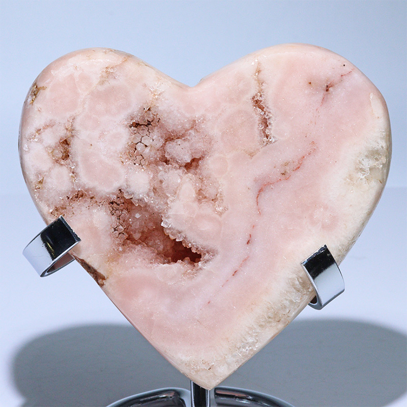 〔D467-1〕ピンクアメジスト ハートシェイプ ～優美な結晶ドゥルージー～ 鉱物 原石 標本 置物【メール便不可】