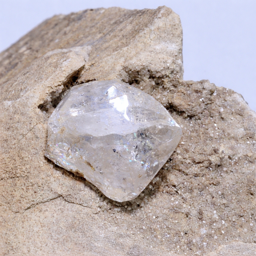 〔D477-17〕ハーキマーダイヤモンド 母岩付き原石 ニューヨーク州ハーキマー地区産 Herkimer diamond【メール便不可】