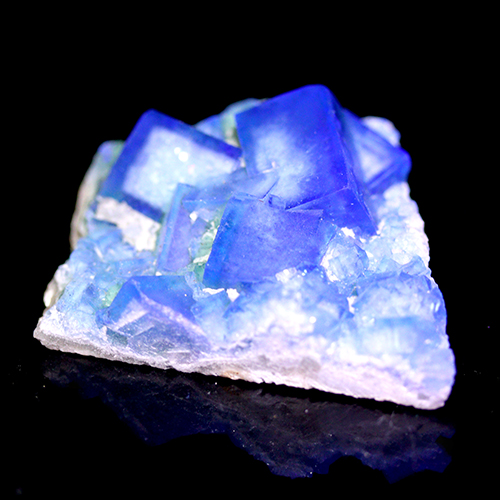 メール便不可 〔D486-3〕Fluorite フローライト 蛍光鉱物 蛍石 マダガスカル 結晶 原石【FOREST 天然石 パワーストーン】