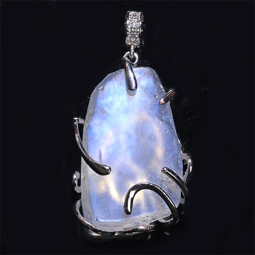 〔J379-10〕幻想シラー ブルームーンストーン 原石 ペンダントトップ Blue moonstone