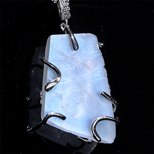 〔J379-5〕幻想シラー ブルームーンストーン 原石 ペンダントトップ Blue moonstone