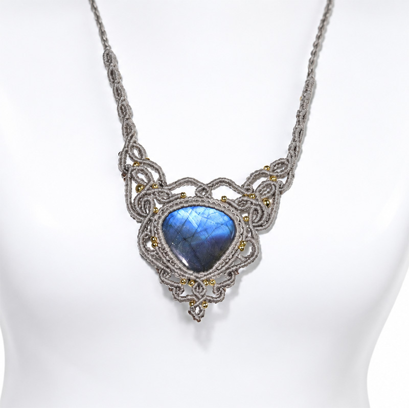 〔n1-39-2〕ラブラドライト マクラメネックレス ～蒼いオーロラ～ 曹灰長石 Labradorite （サイズ調可）